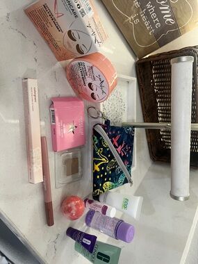 Bundle 10 items - Clinique + Jeffree star & others Cosmetic Pouch